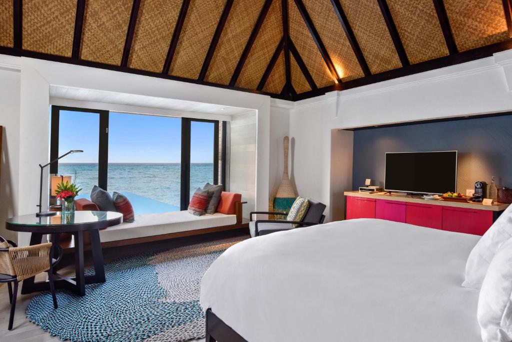 Sunrise Water Villa with Pool